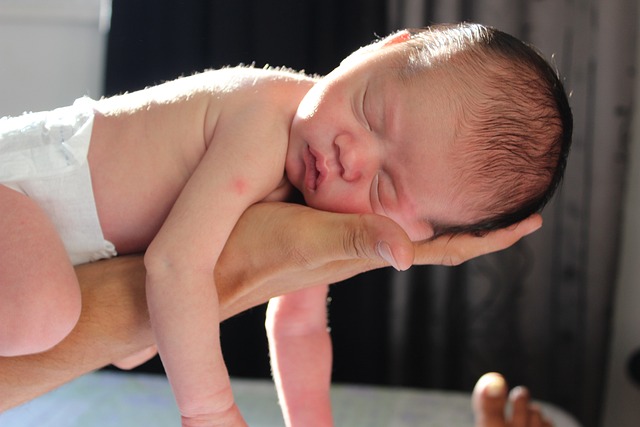 Jak naładować telefon gdy wejście jest zepsute?